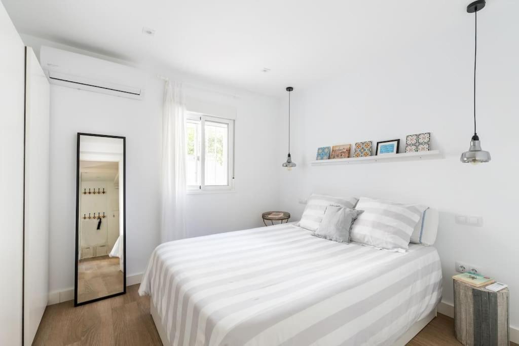 Apartamento Moderno En Triana 2 Dormitorios Y Aire Acondicionado Sevilla Exteriér fotografie