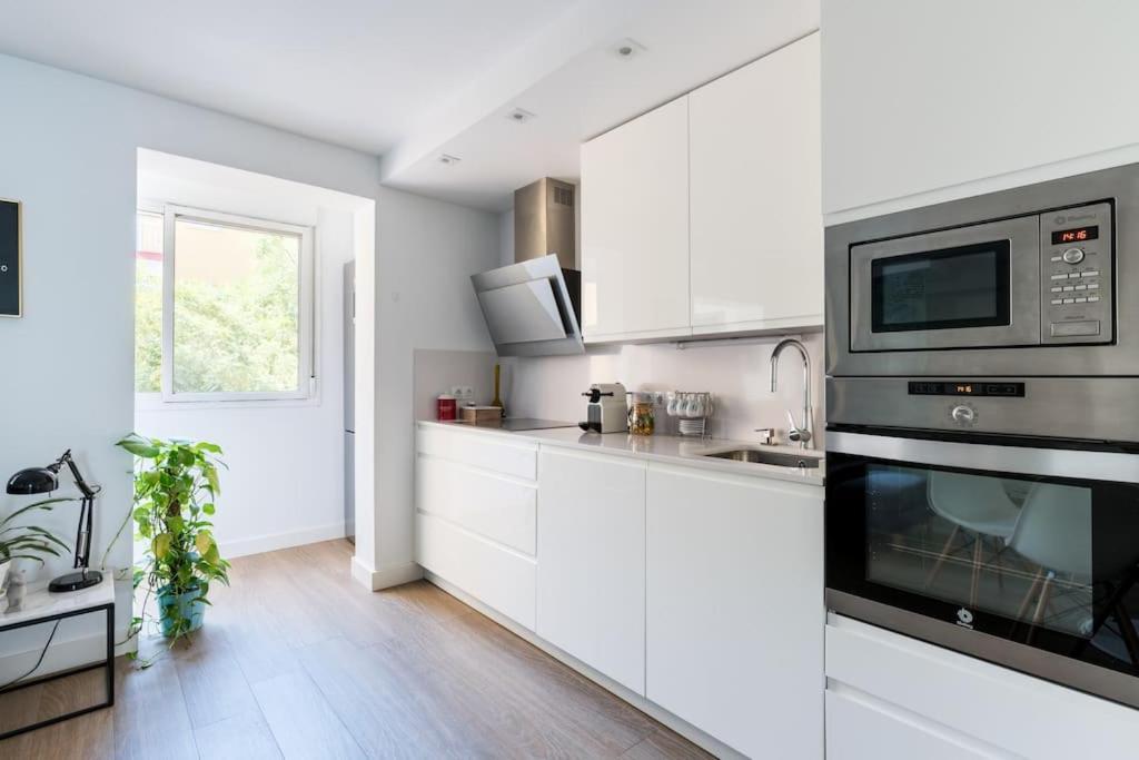 Apartamento Moderno En Triana 2 Dormitorios Y Aire Acondicionado Sevilla Exteriér fotografie