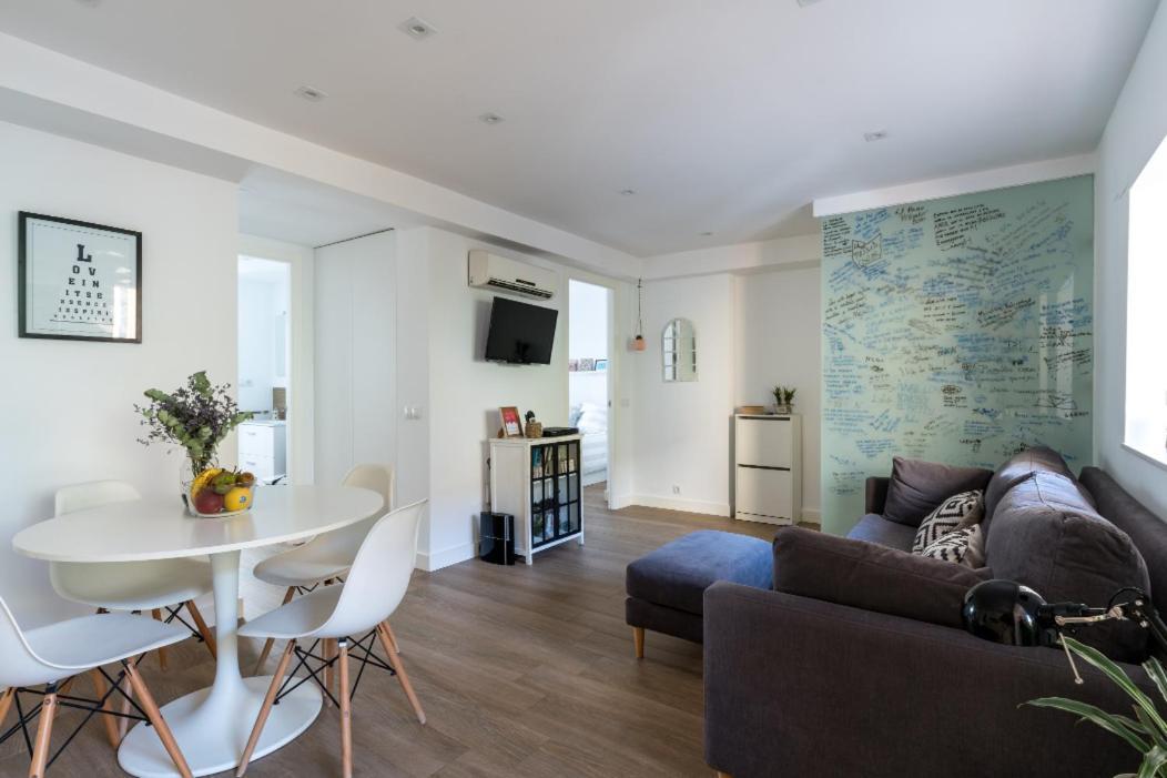 Apartamento Moderno En Triana 2 Dormitorios Y Aire Acondicionado Sevilla Exteriér fotografie
